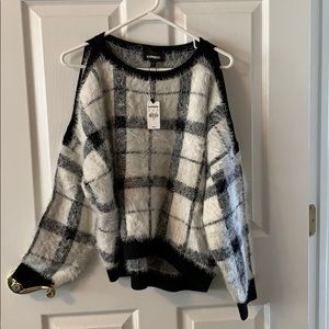 Express- cold shoulder sweater